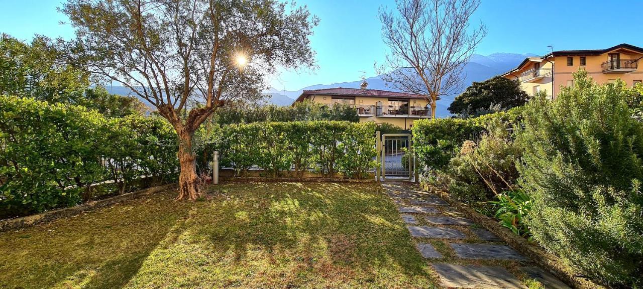 Garda Lake Aloha Apartment Torbole Sul Garda Bagian luar foto