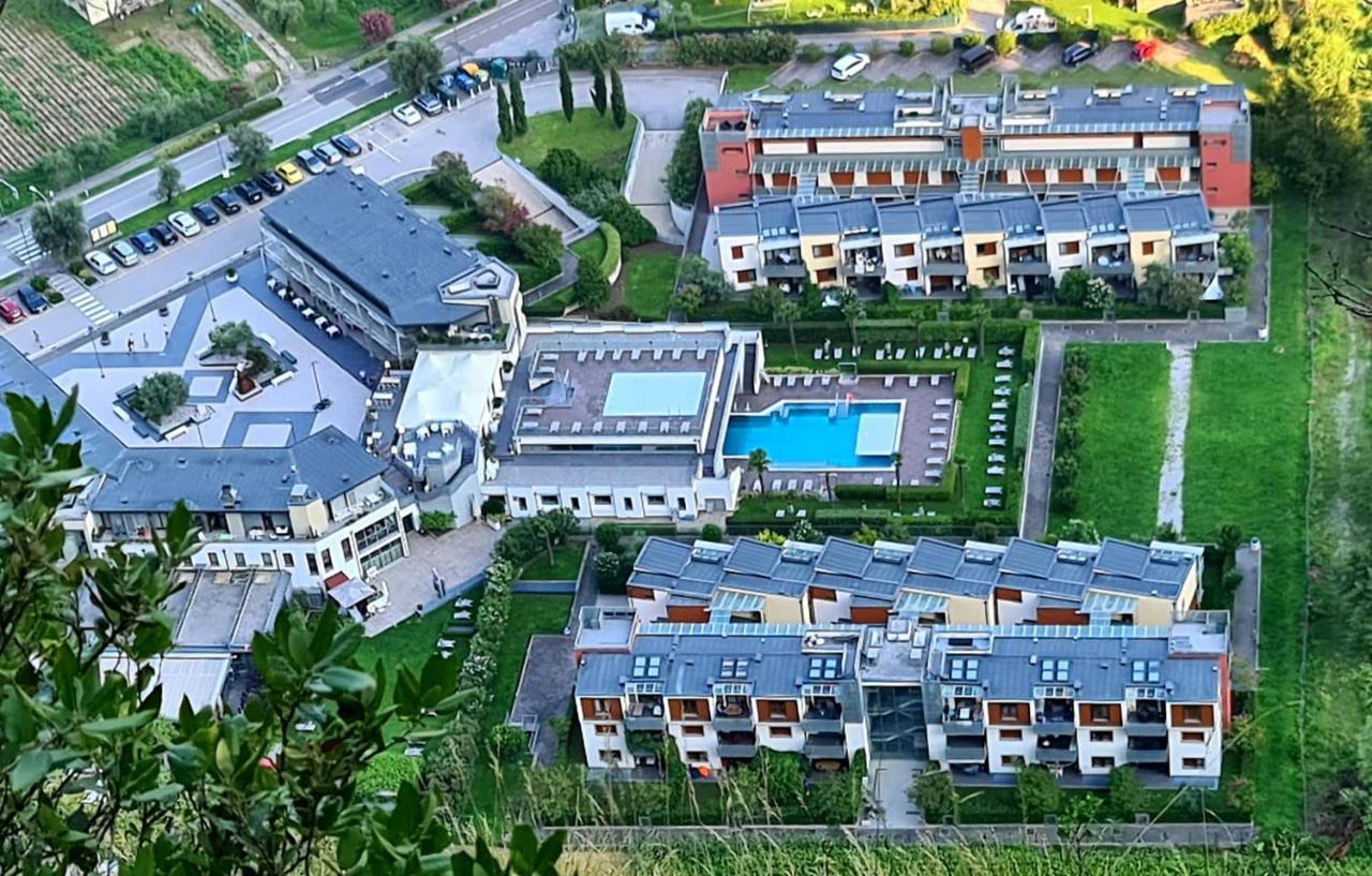 Garda Lake Aloha Apartment Torbole Sul Garda Bagian luar foto